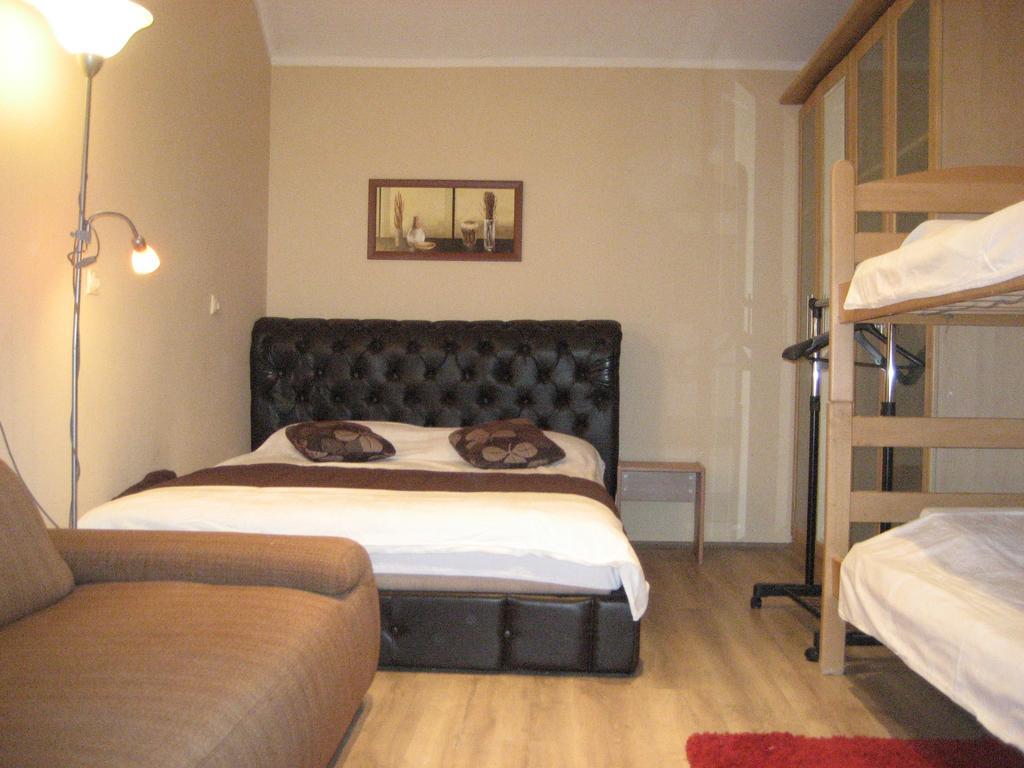 Guest House Maja Novi Sad Exterior photo