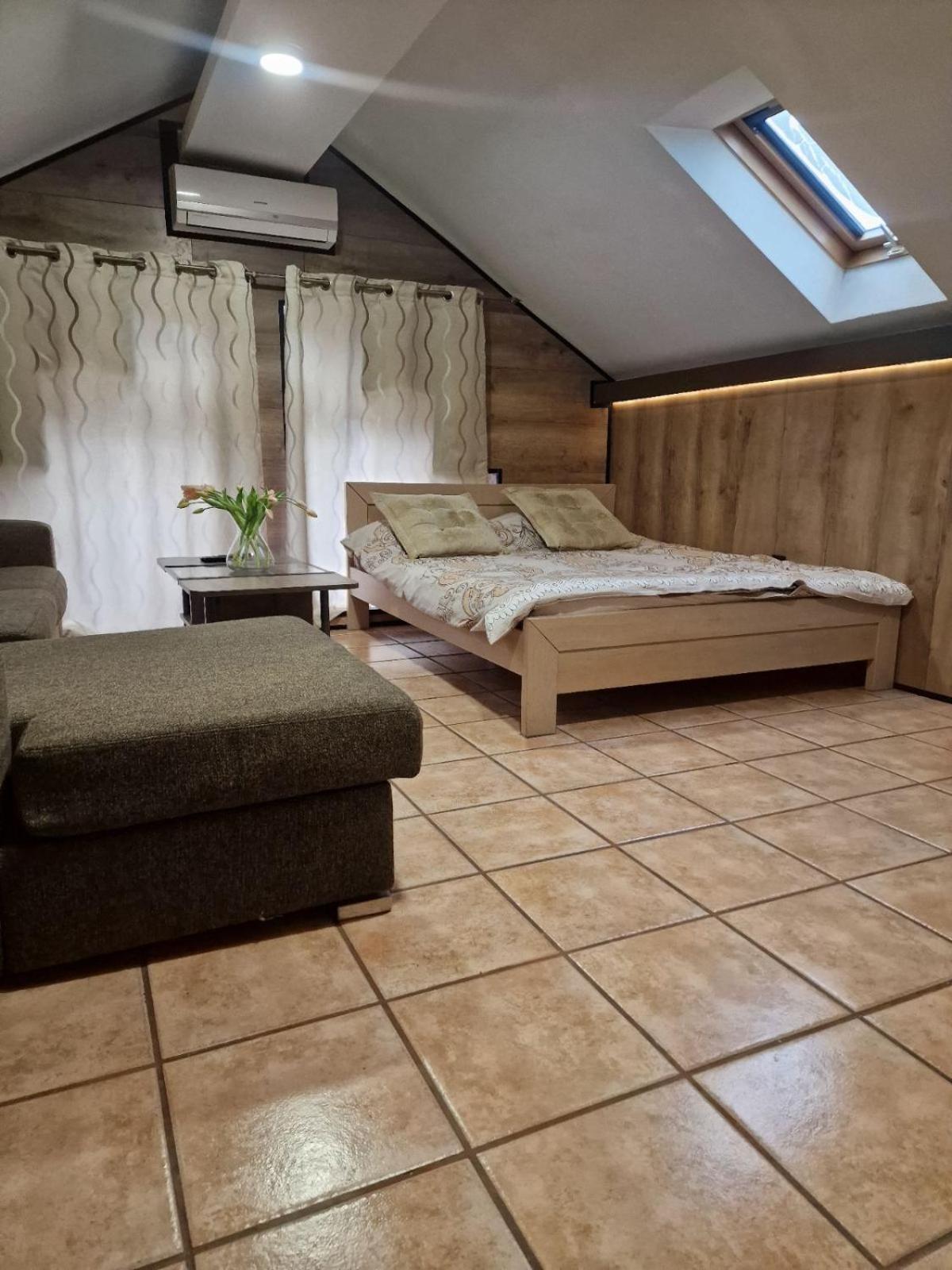 Guest House Maja Novi Sad Exterior photo