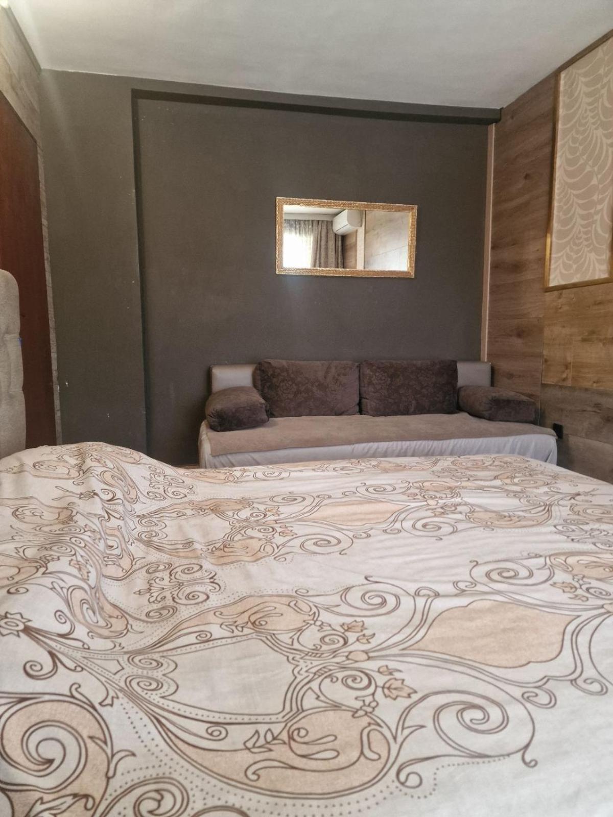 Guest House Maja Novi Sad Exterior photo