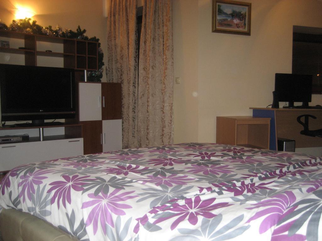 Guest House Maja Novi Sad Exterior photo